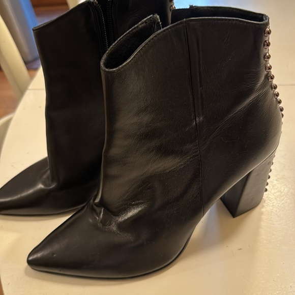 Black studded boots. Scarpa leather Italian  boots studded size 40 Italian - Picture 4 of 9